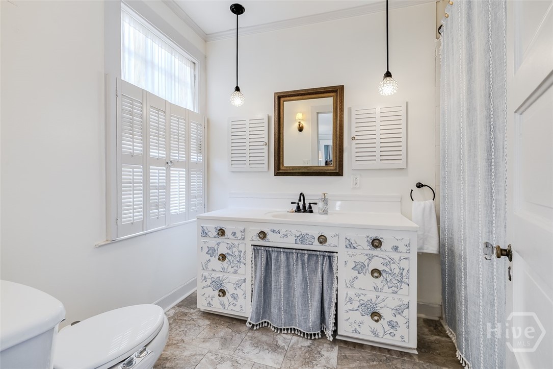 37 E 50th Street Property Photo 42