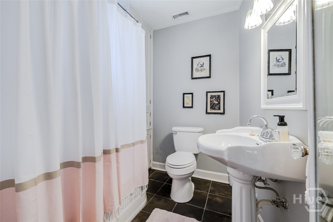 37 E 50th Street Property Photo 50