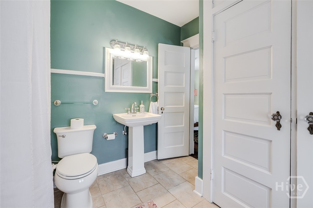 37 E 50th Street Property Photo 55
