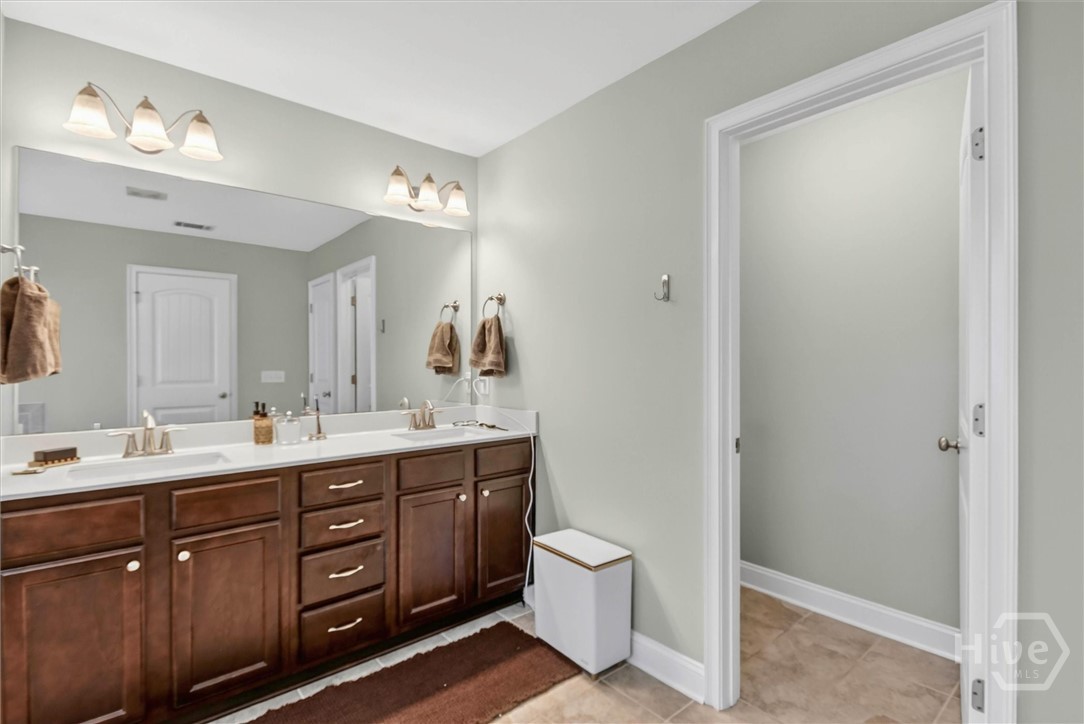 460 Dalcross Drive Property Photo 32