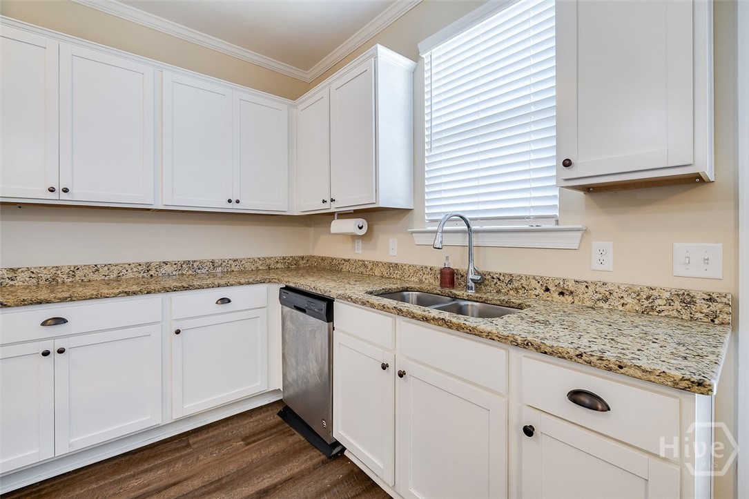 2 Oak Aly Property Photo 19