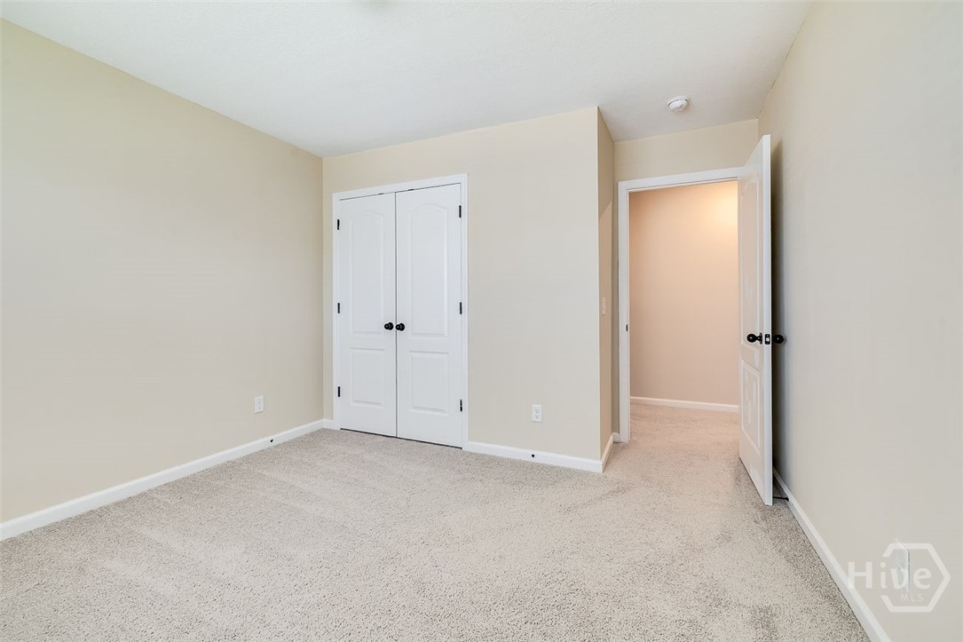 2 Oak Aly Property Photo 34
