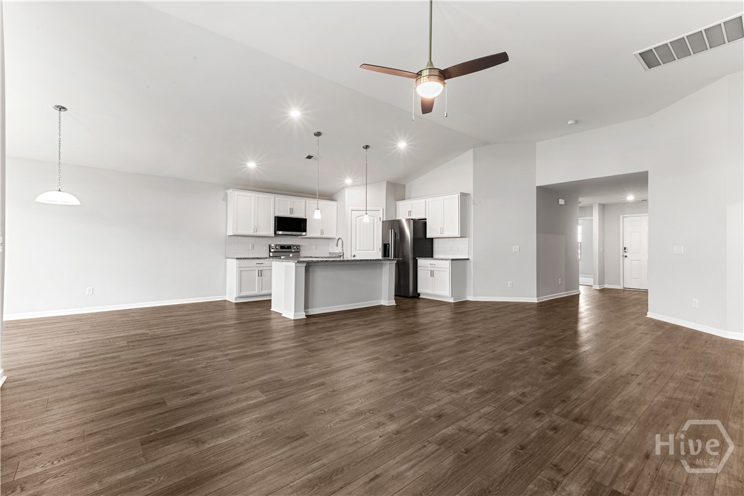 211 Hasty Point Road Property Photo 8