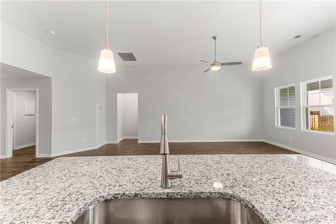 211 Hasty Point Road Property Photo 12