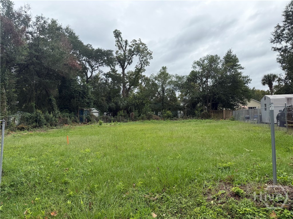609 E 32rd Street Property Photo 1