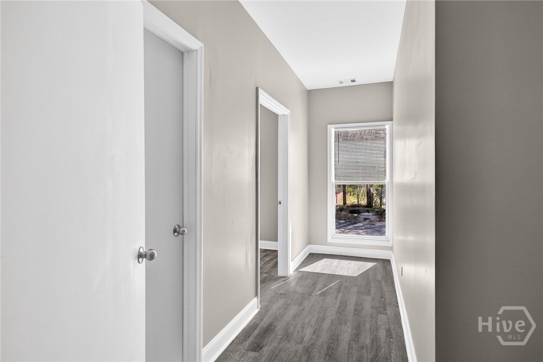340 Eisenhower Drive 1600 Unit E Property Photo 2