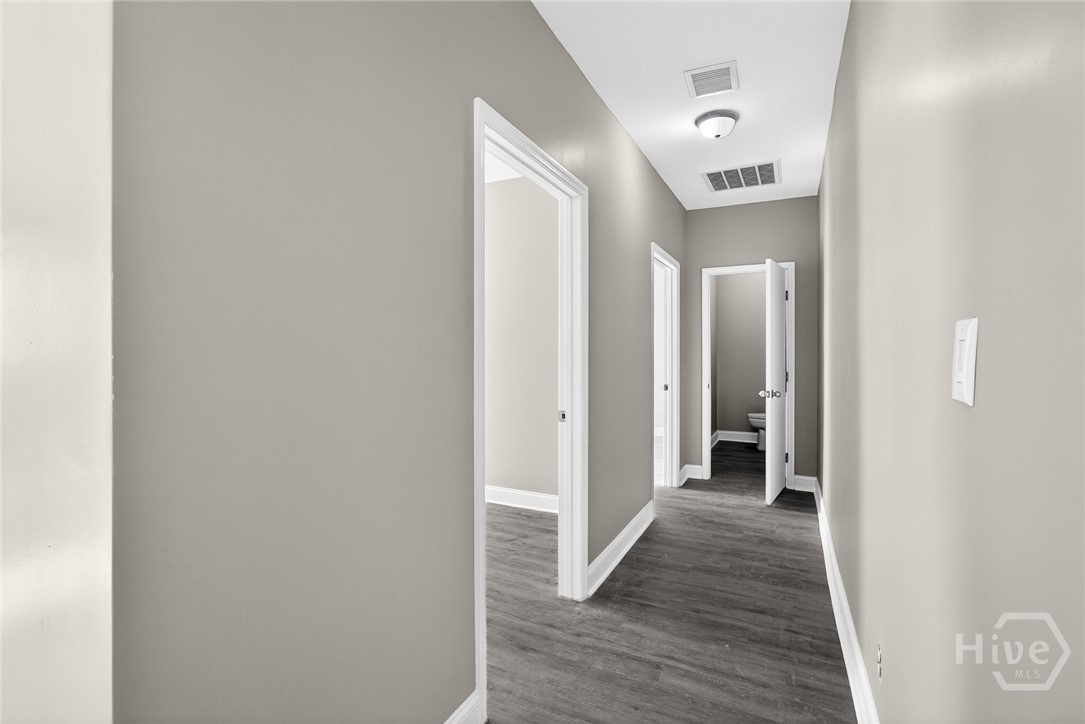 340 Eisenhower Drive 1600 Unit E Property Photo 7