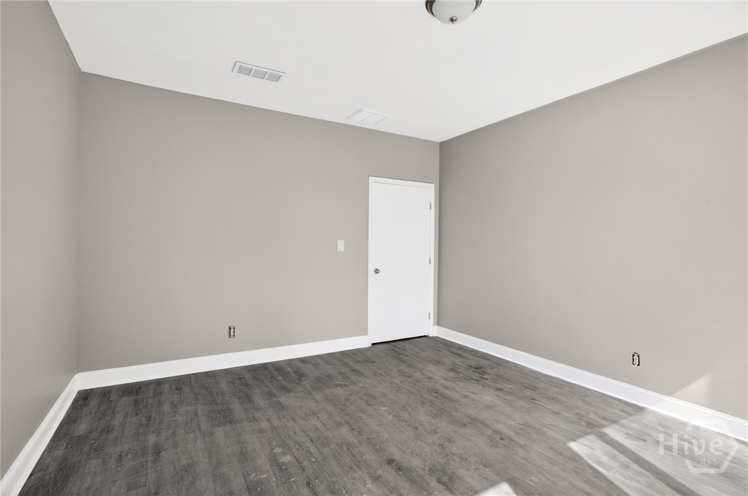340 Eisenhower Drive 1600 Unit E Property Photo 11