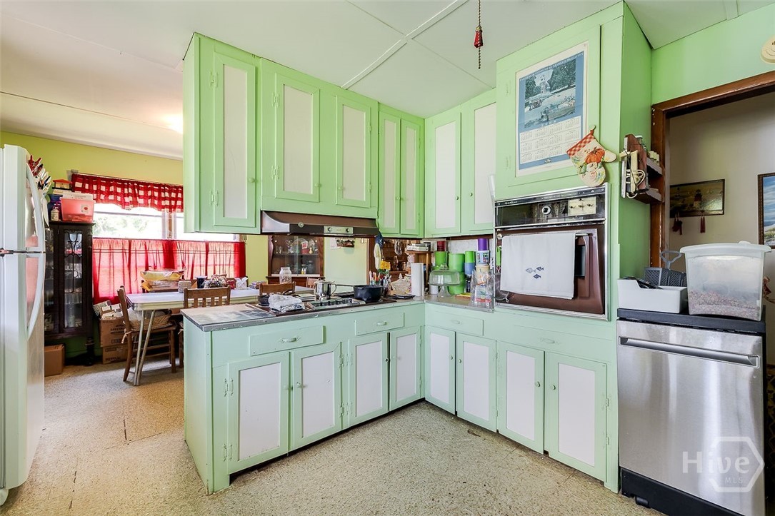 410 Newton Road Property Photo 18