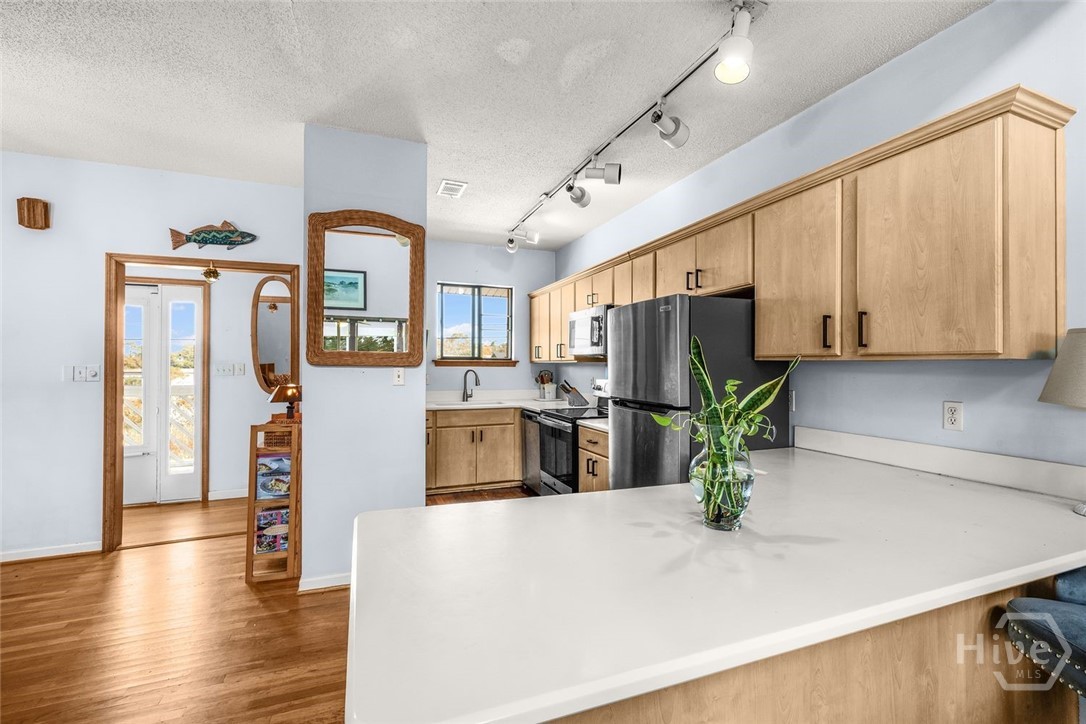 601 6th Street B Property Photo 11