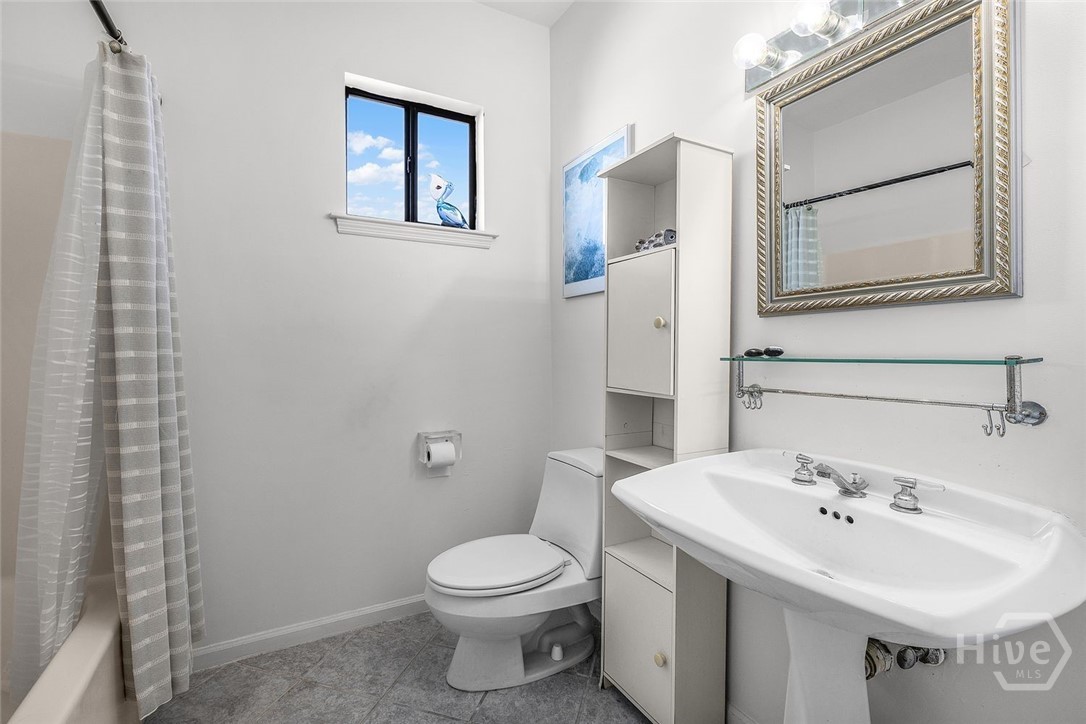 601 6th Street B Property Photo 15