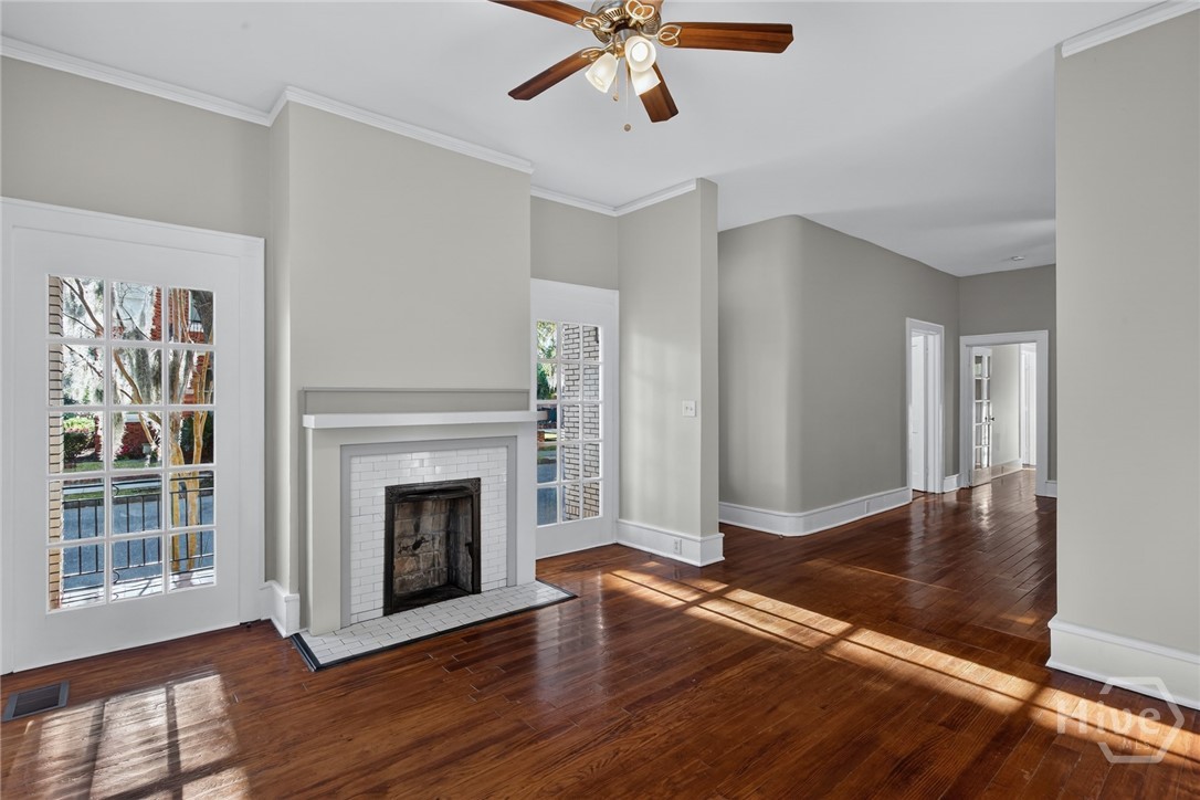 923 E Park Avenue Property Photo 34