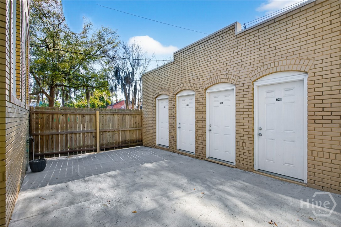 923 E Park Avenue Property Photo 61