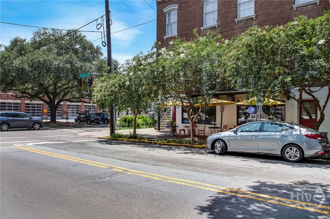 132 E Oglethorpe Avenue Property Photo 4