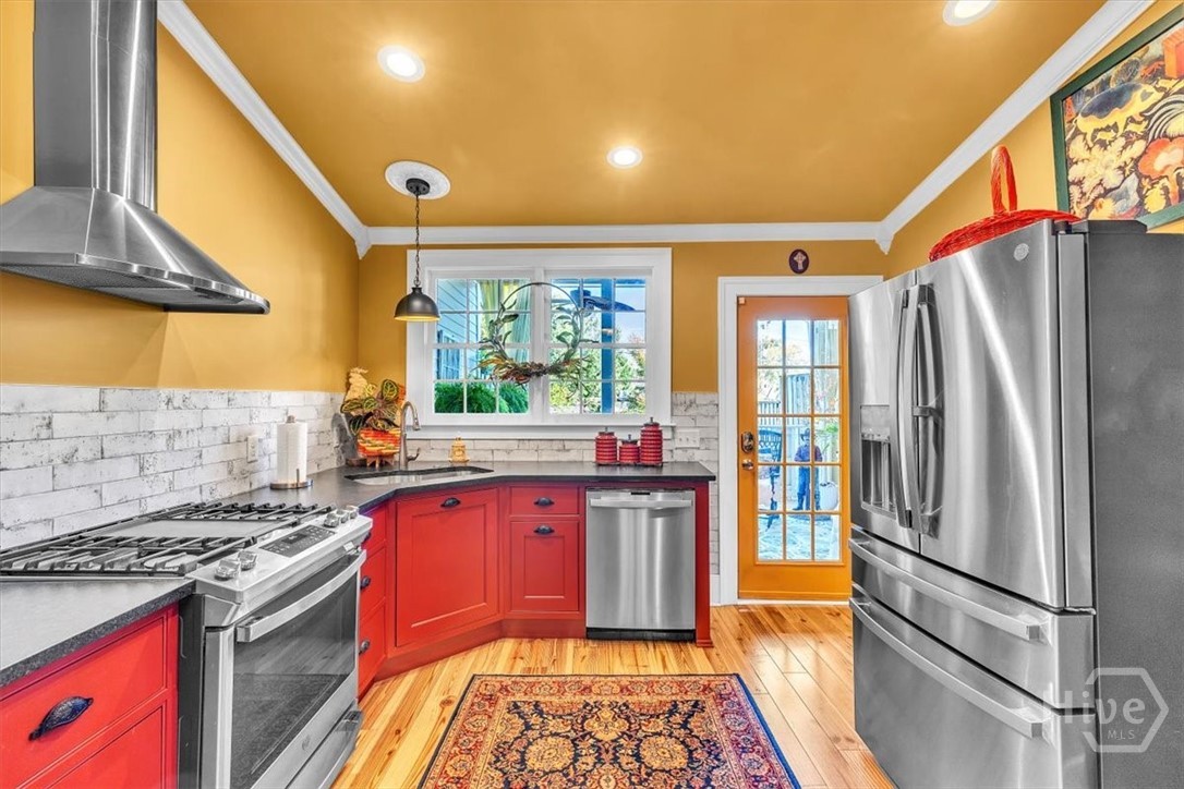 528 E Jones Street Property Photo 19