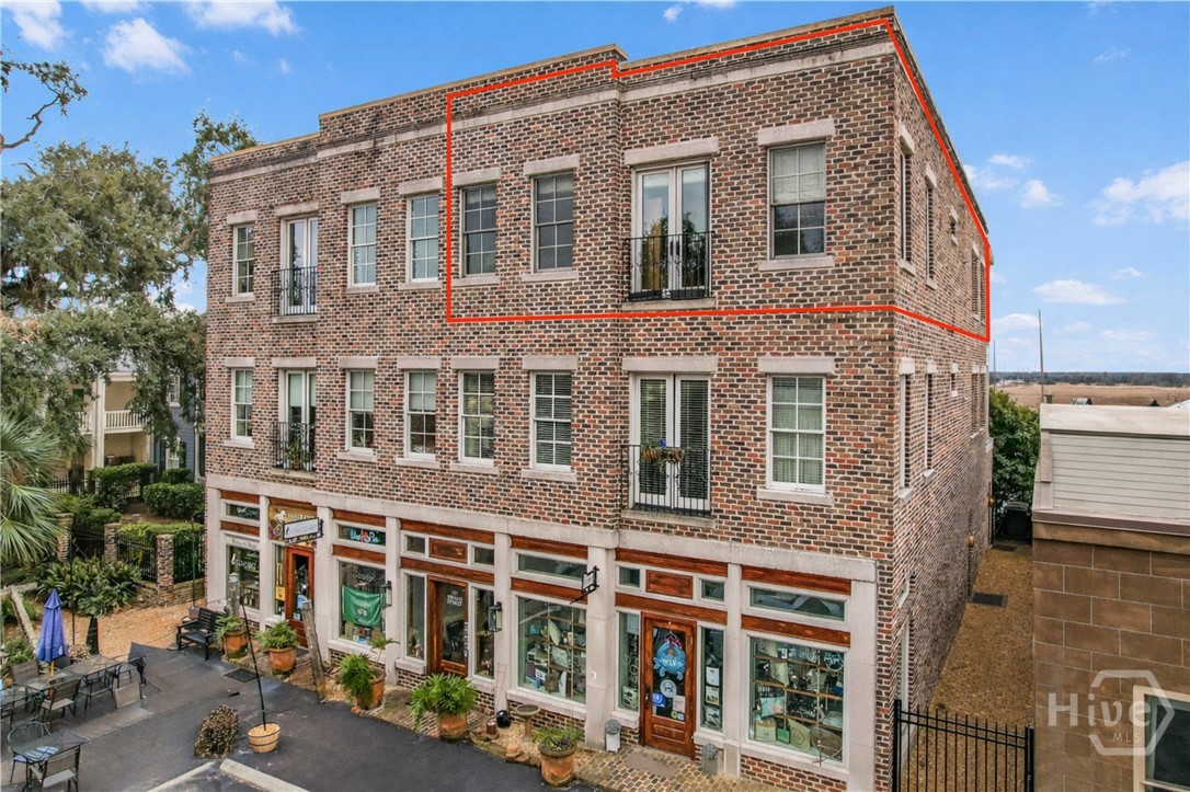 107 Broad Street D Property Photo 1