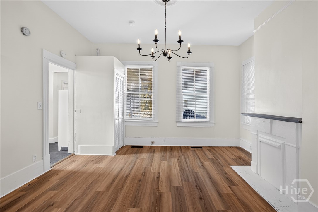 22 E 37th Street Property Photo 9
