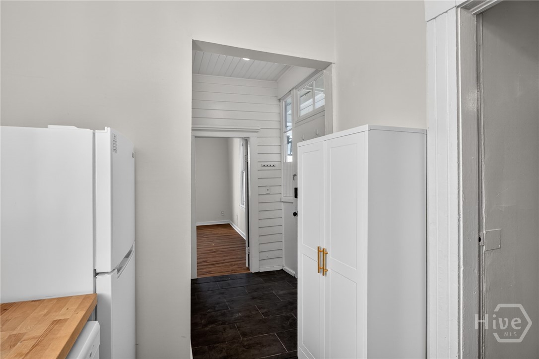 22 E 37th Street Property Photo 13