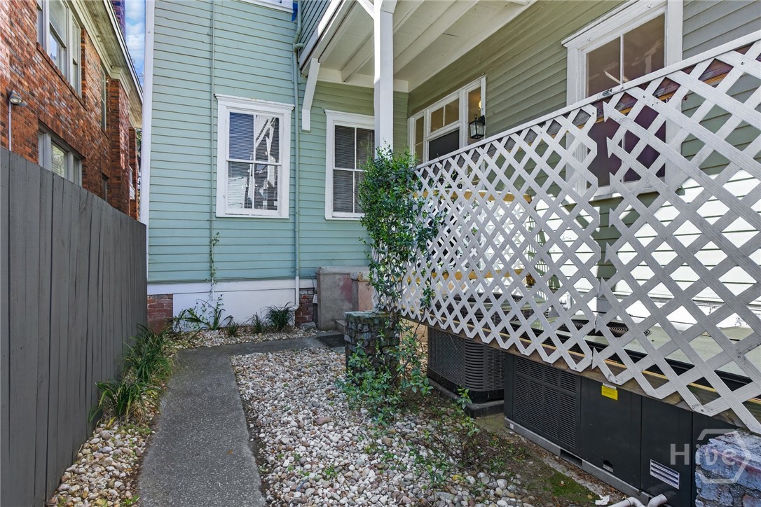 22 E 37th Street Property Photo 19