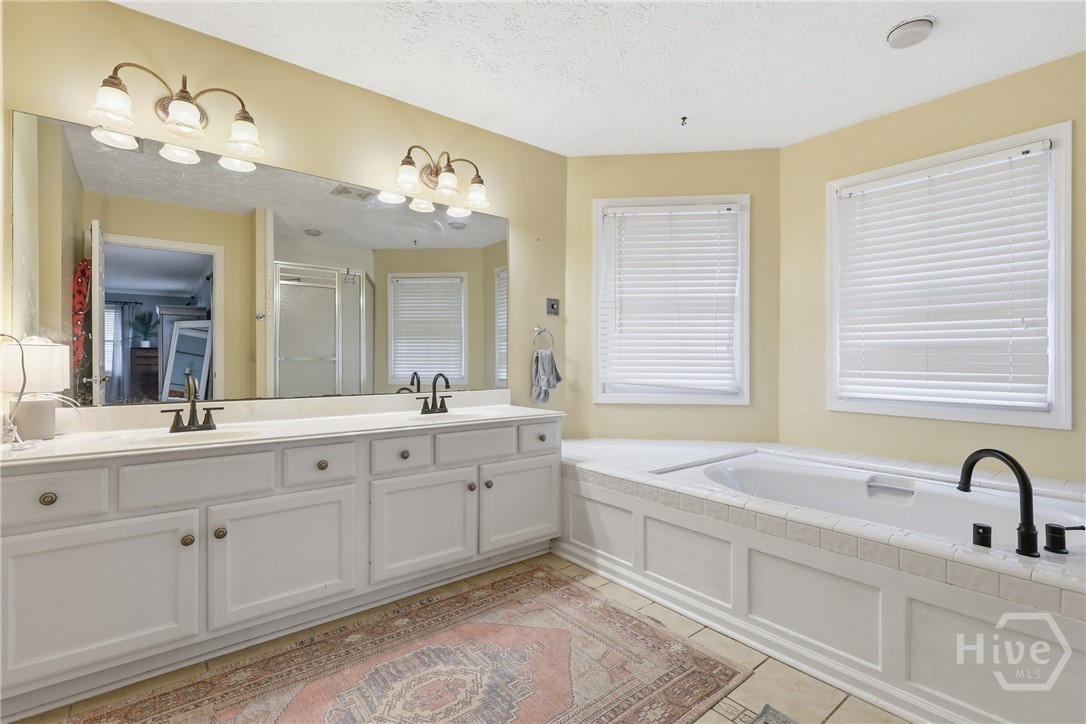 112 Majestic Oaks Drive Property Photo 9