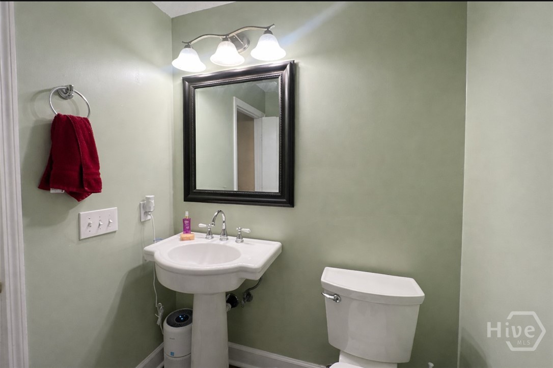 92 Hidden Lake Court Property Photo 8
