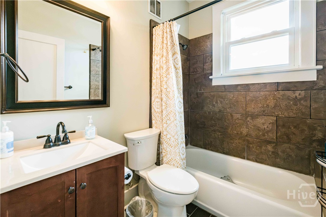 309 E 34th Street Property Photo 36