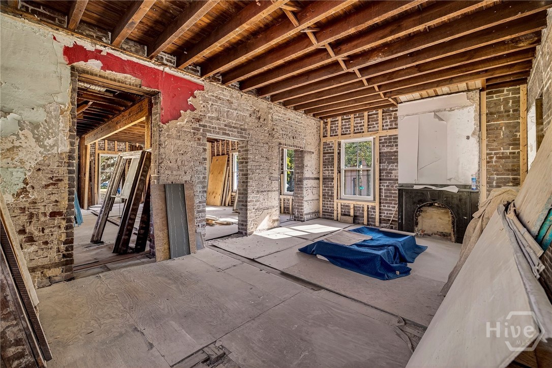 127 E Gordon Street Property Photo 11