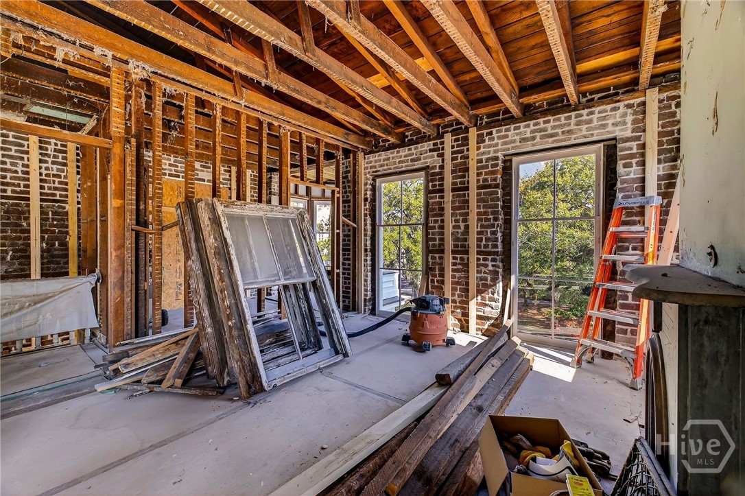 127 E Gordon Street Property Photo 15