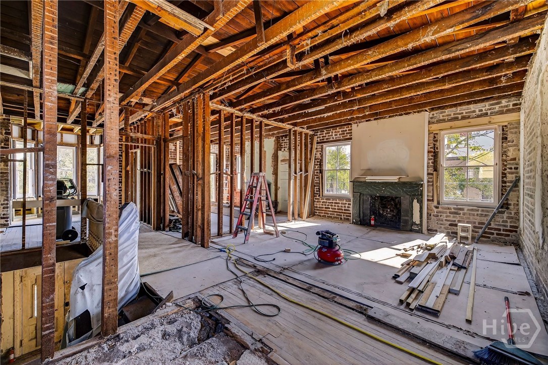 127 E Gordon Street Property Photo 17