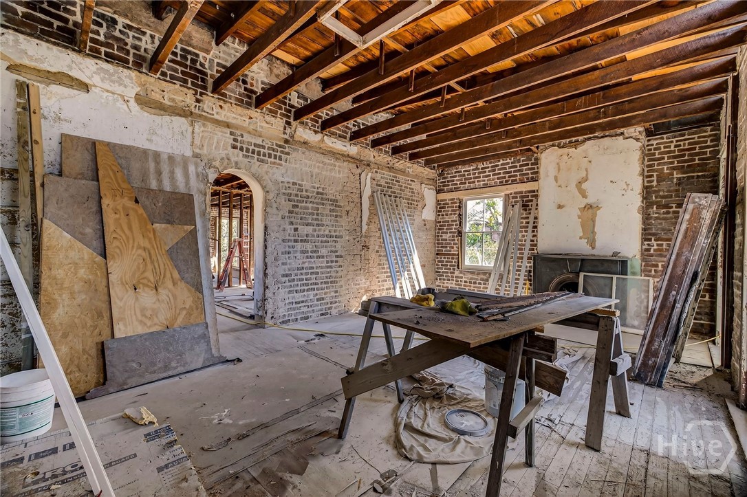 127 E Gordon Street Property Photo 18
