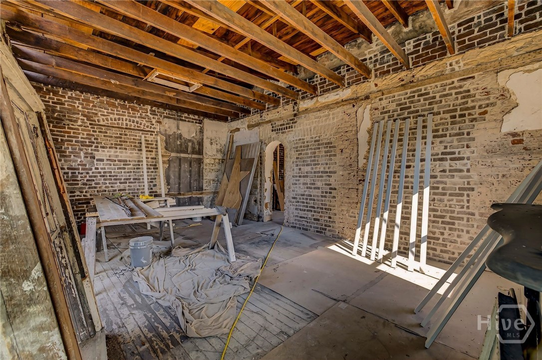 127 E Gordon Street Property Photo 19