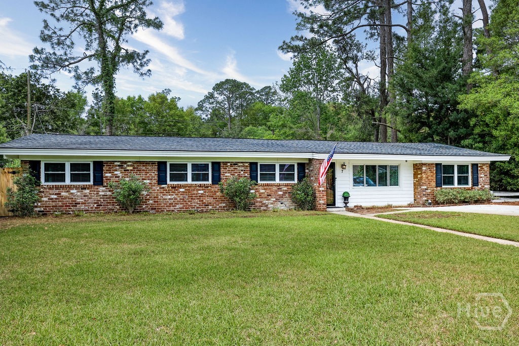 7 Broadmoor Circle
