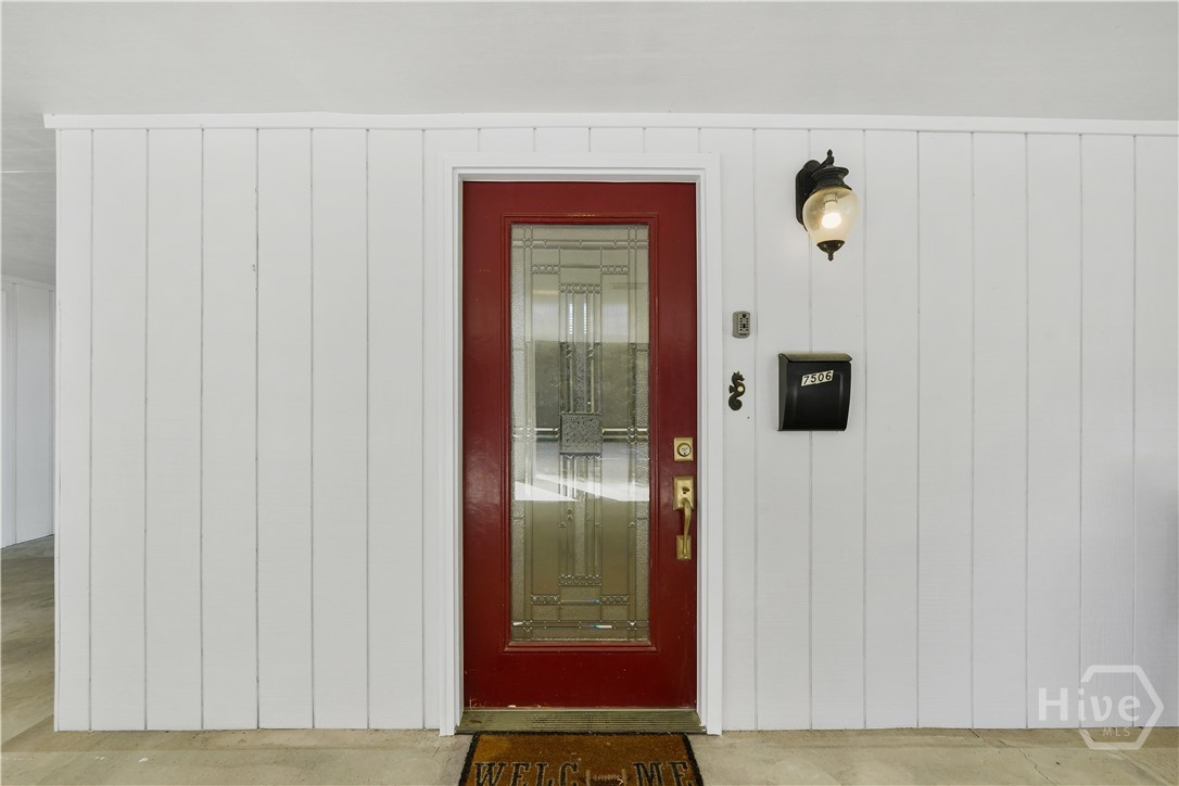 7506 Central Avenue Property Photo 7
