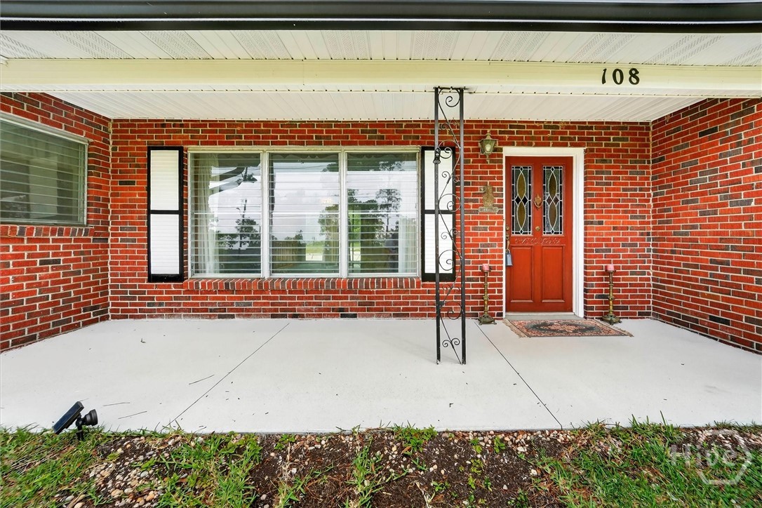 108 Azalea Avenue Property Photo 2