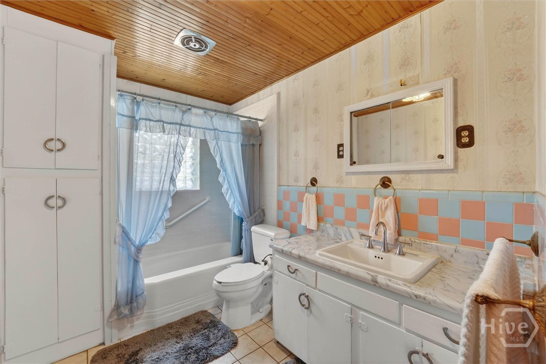 108 Azalea Avenue Property Photo 18