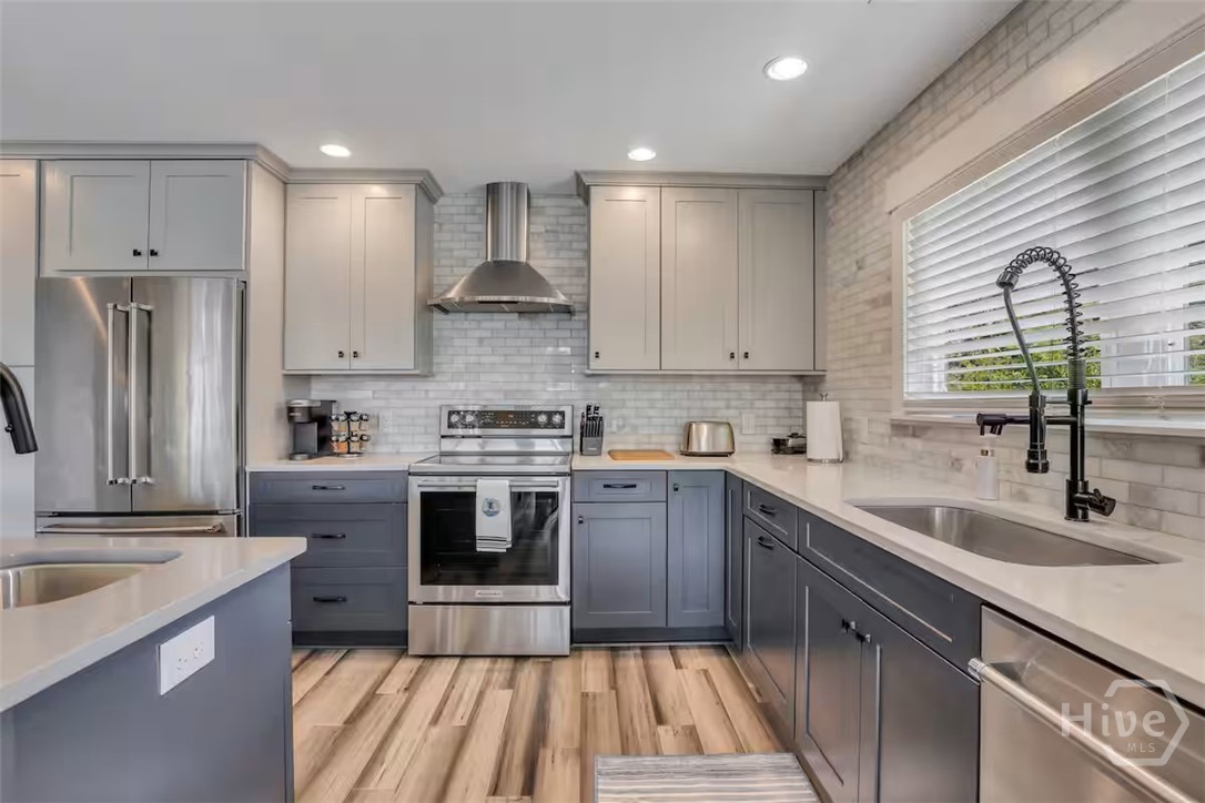 14 17th Street Property Photo 4