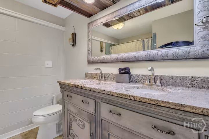 14 17th Street Property Photo 15