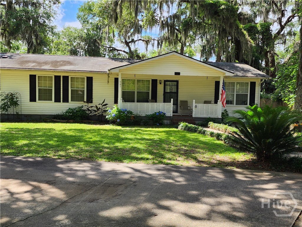 941 Lake Drive Property Photo 1
