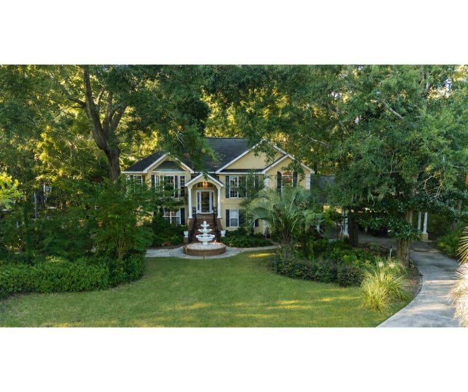 6 Cedar View Court