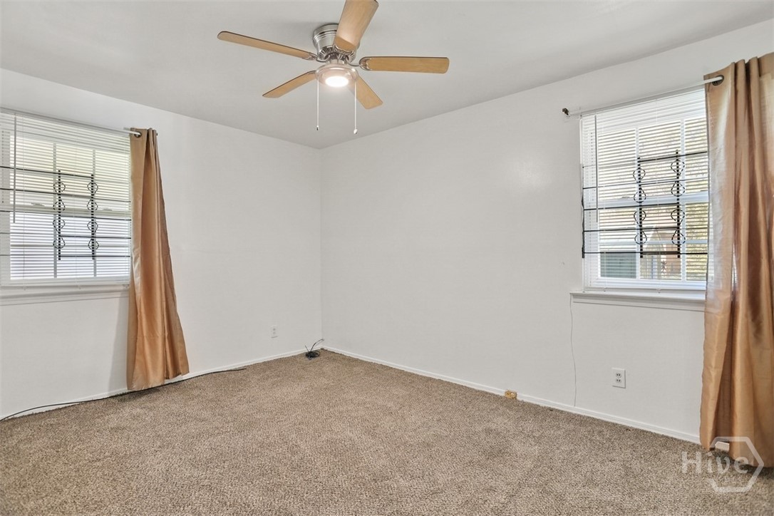 2444 E 39th Street Property Photo 18
