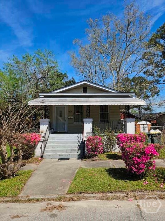 906 E 38th Street Property Photo 2