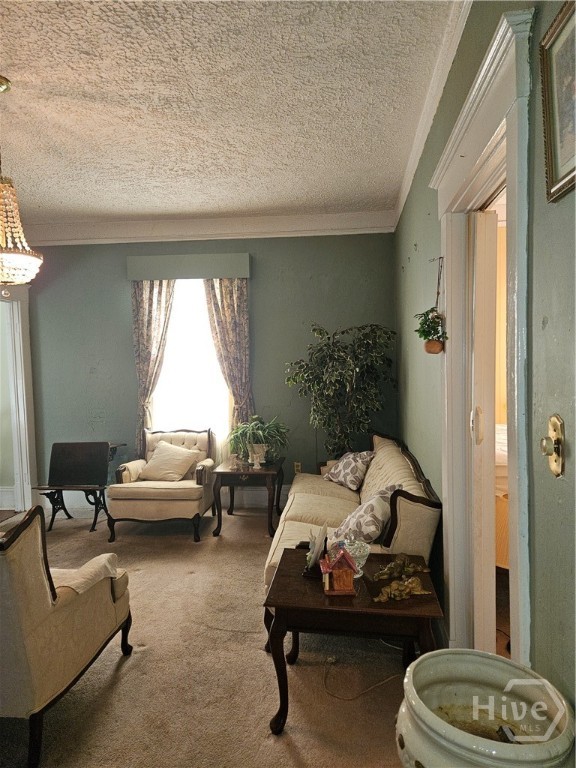 906 E 38th Street Property Photo 12