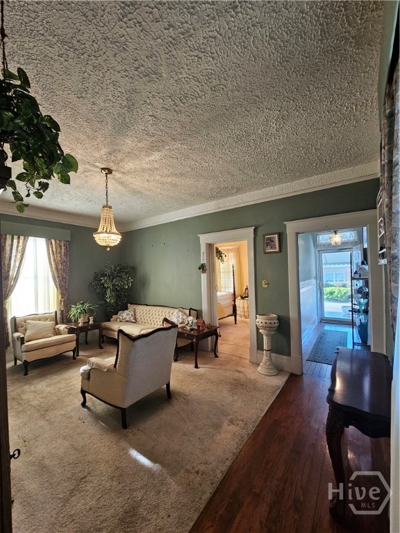 906 E 38th Street Property Photo 13