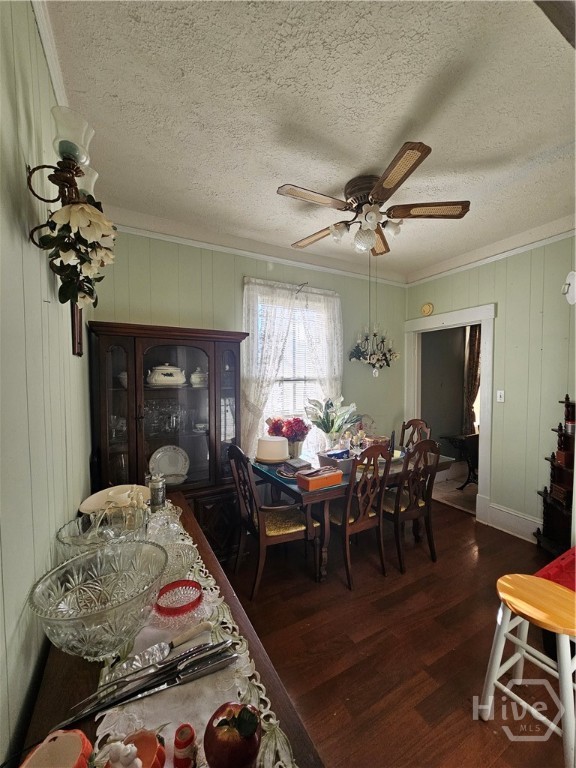 906 E 38th Street Property Photo 17