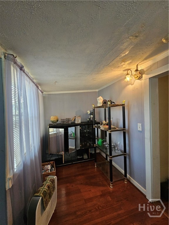 906 E 38th Street Property Photo 25