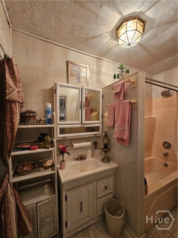 906 E 38th Street Property Photo 36