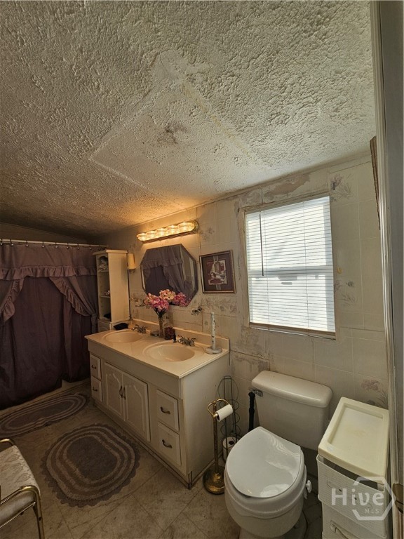 906 E 38th Street Property Photo 41