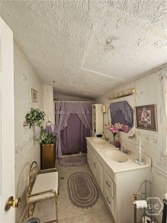 906 E 38th Street Property Photo 42