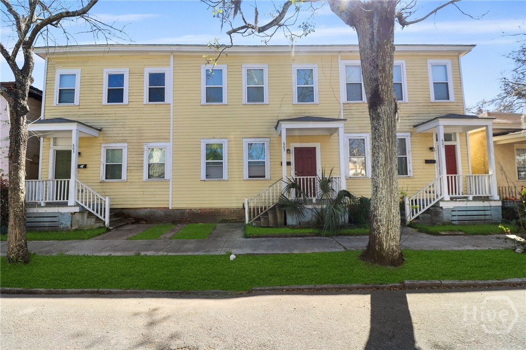 603 W 40th Street Property Photo 1