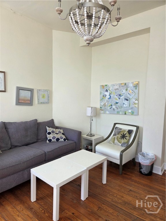 125 E Broad Street 2c Property Photo 2